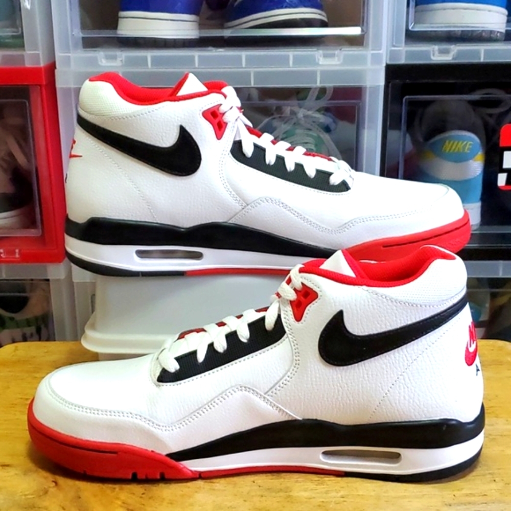 Nike Flight Legacy